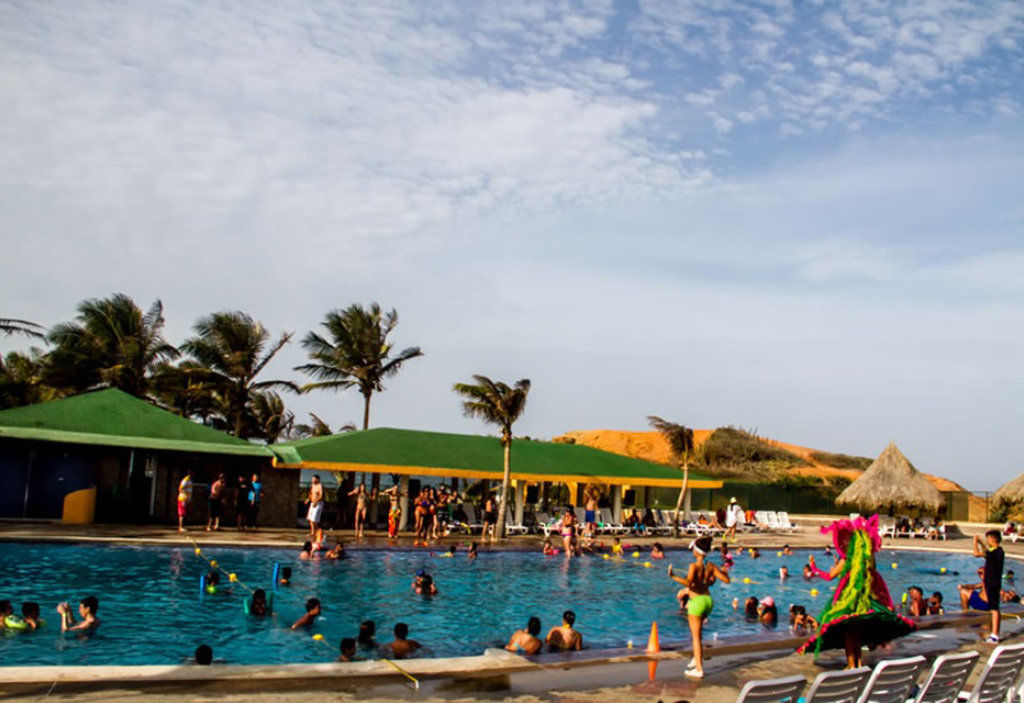 מלון Playa El Agua Portofino Complex מראה חיצוני תמונה